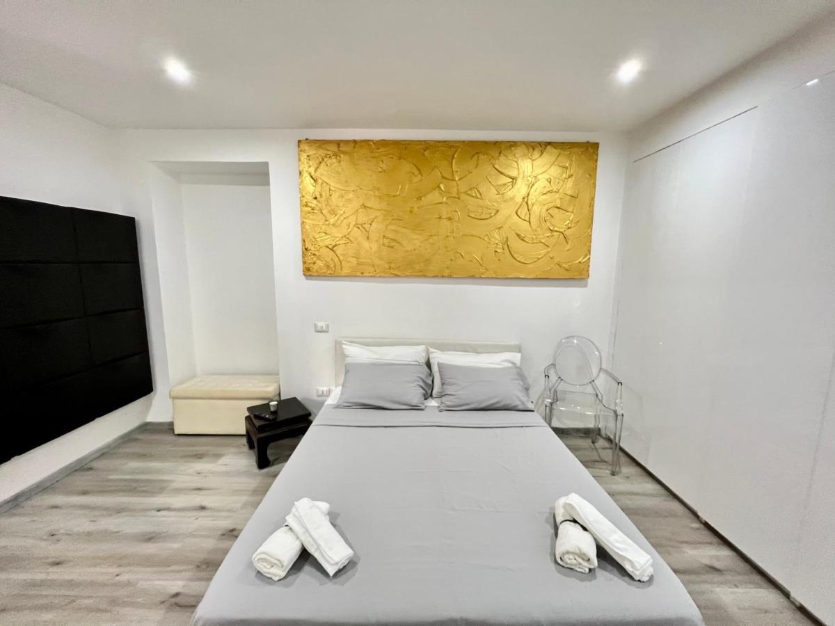 Abstract House Design Home In Center Of トリノ エクステリア 写真