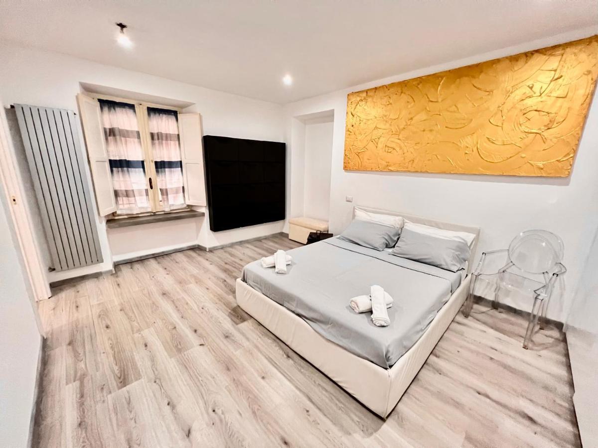 Abstract House Design Home In Center Of トリノ エクステリア 写真
